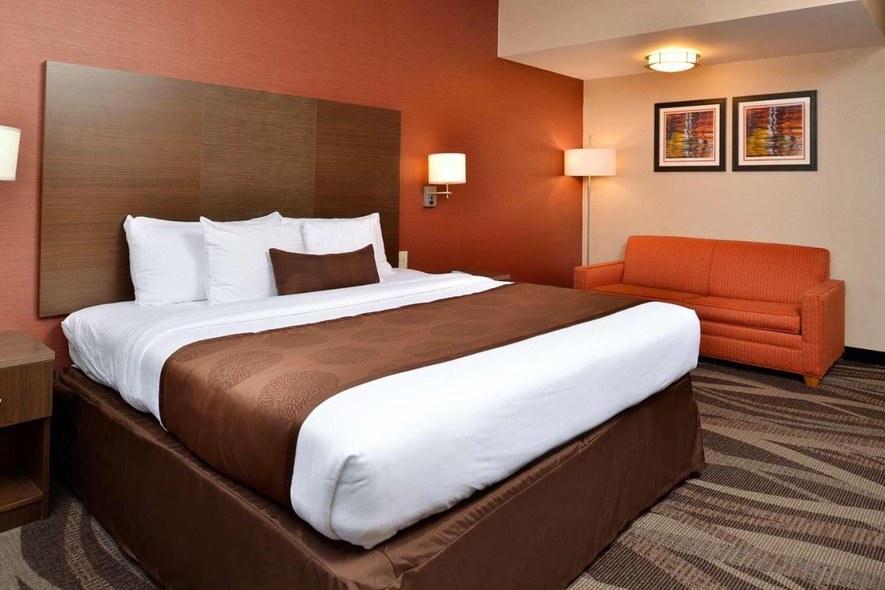 Best Western Plus University Inn Olean Esterno foto