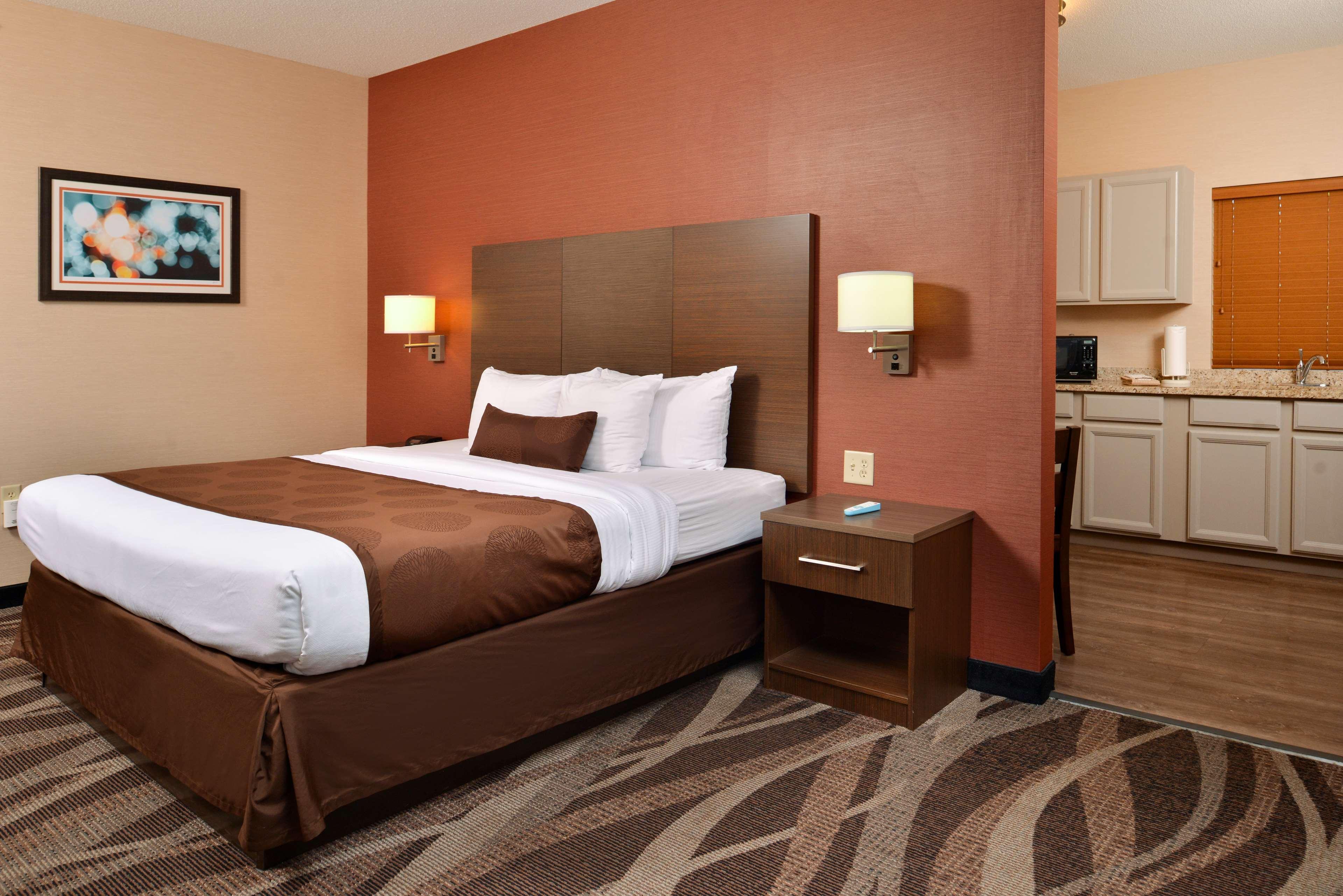 Best Western Plus University Inn Olean Esterno foto