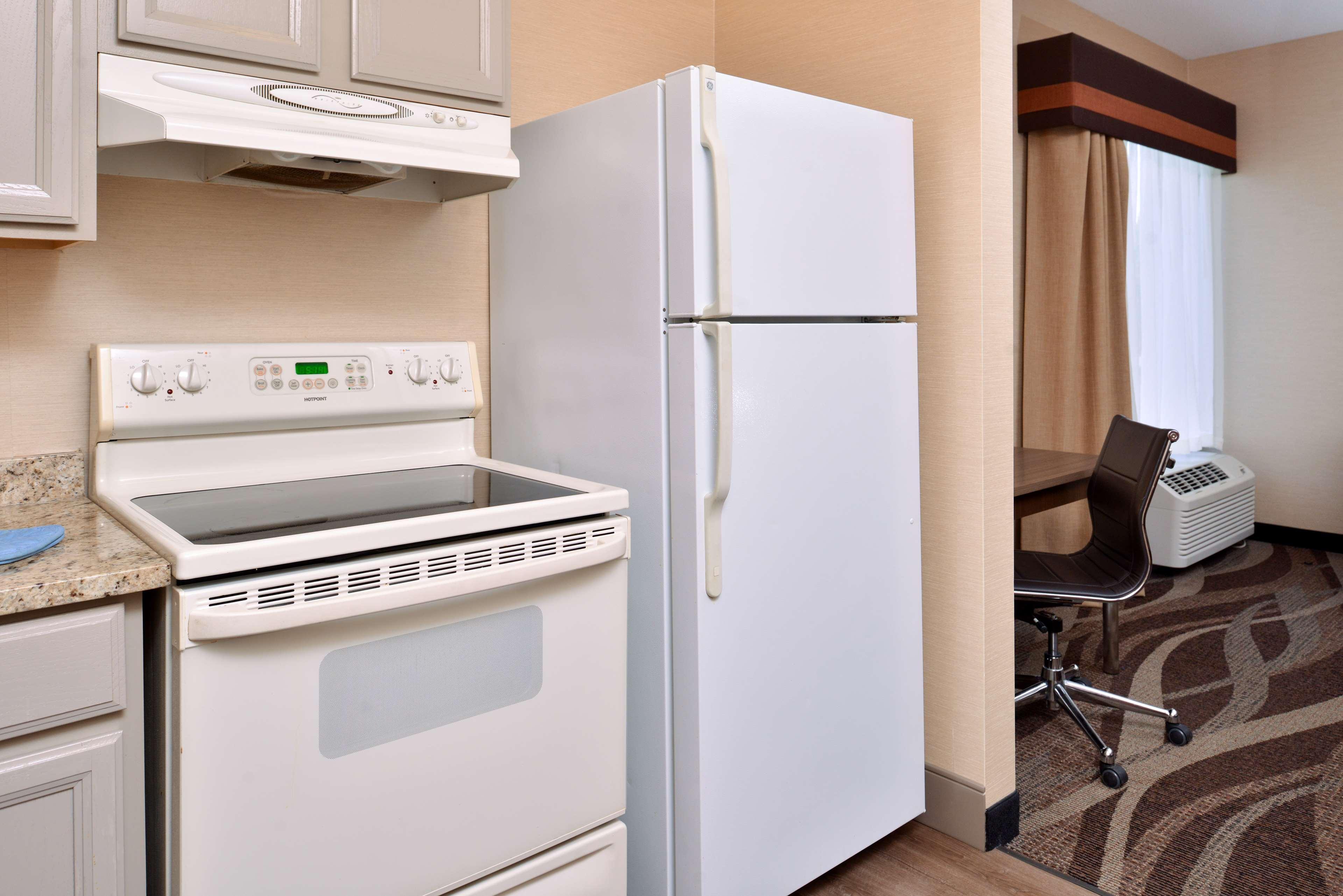 Best Western Plus University Inn Olean Esterno foto