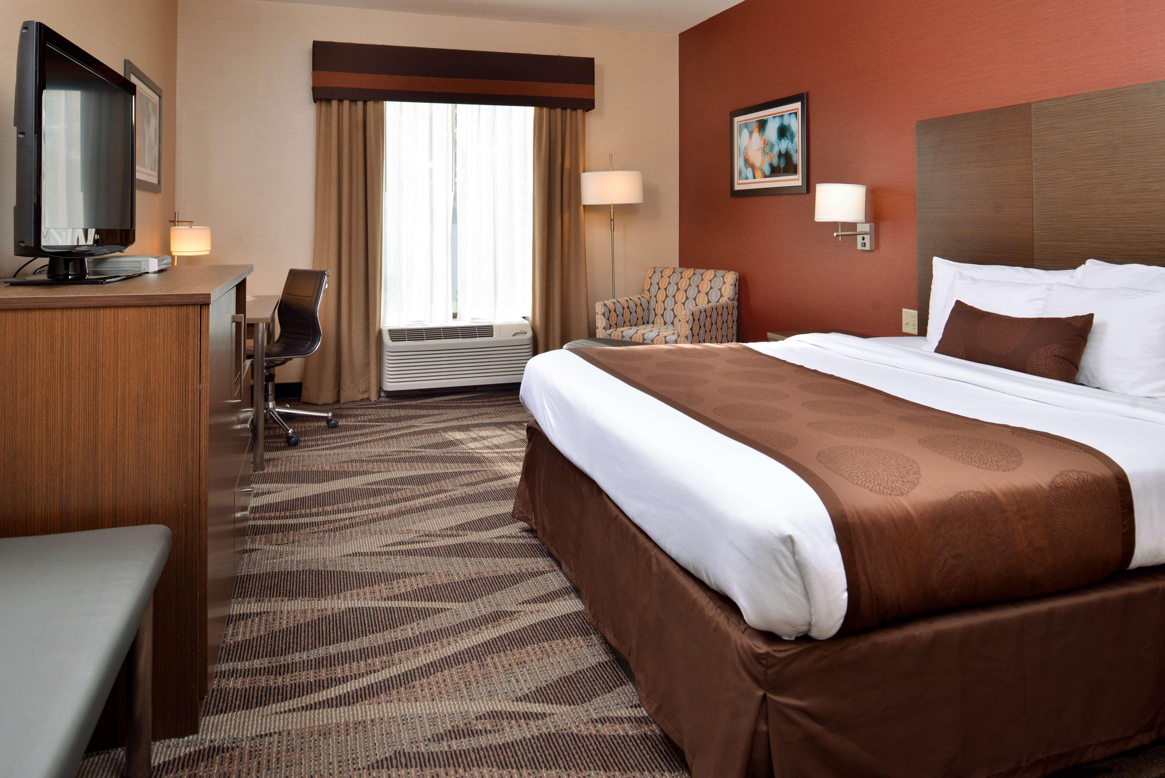 Best Western Plus University Inn Olean Esterno foto